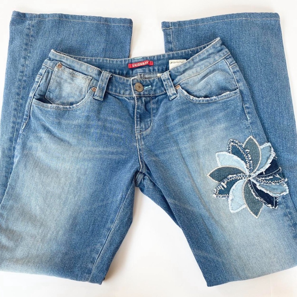 Flare Jeans with adorable flower detail